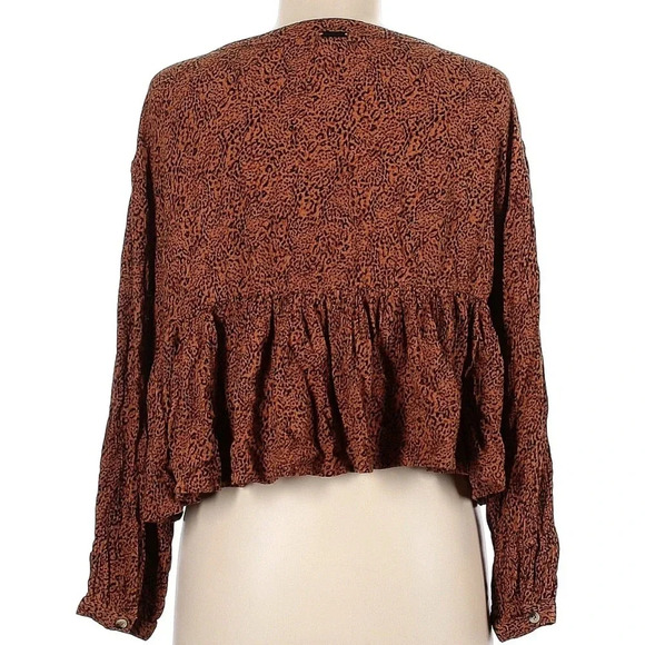 Billabong Easy Street Long Sleeve Blouse Button Front Leopard Print Size Medium - Picture 5 of 10